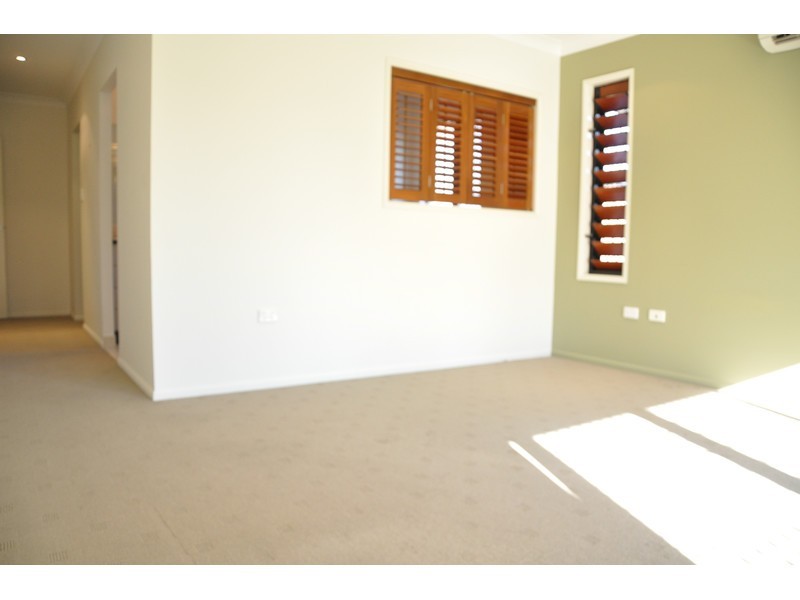 31 Sheerwater Parade, Douglas QLD 4814