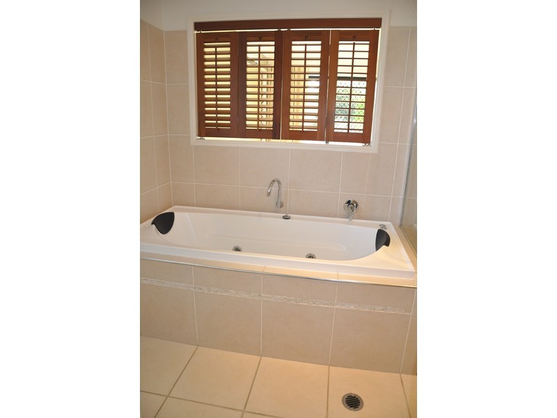 31 Sheerwater Parade, Douglas QLD 4814