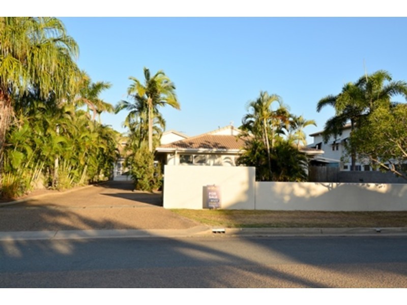 3/32 Kitchener Road, Pimlico QLD 4812