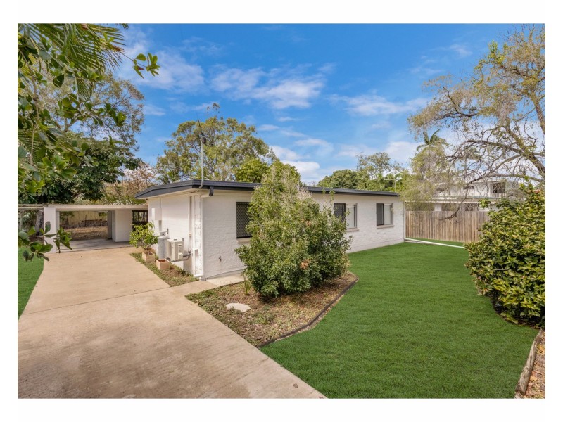 204 Upper Miles Avenue, Kelso QLD 4815