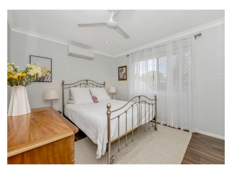 204 Upper Miles Avenue, Kelso QLD 4815