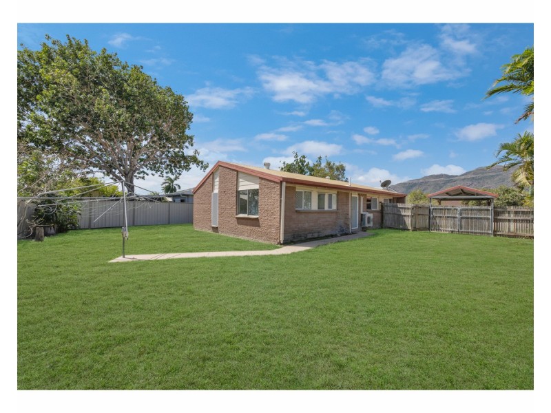 317 Pinnacle Drive, Rasmussen QLD 4815