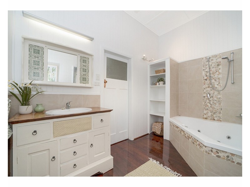 17 Urquhart Street, Currajong QLD 4812