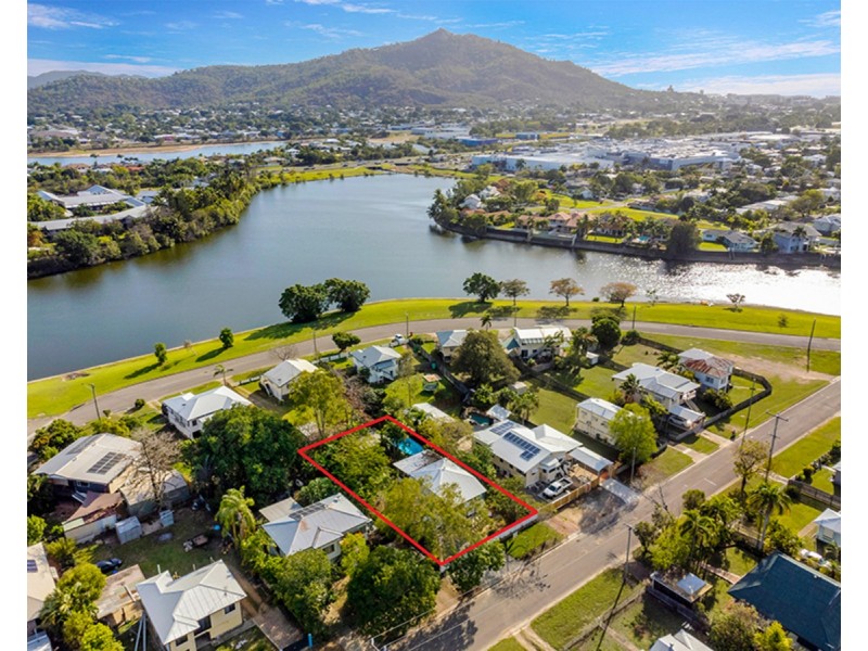 17 Urquhart Street, Currajong QLD 4812