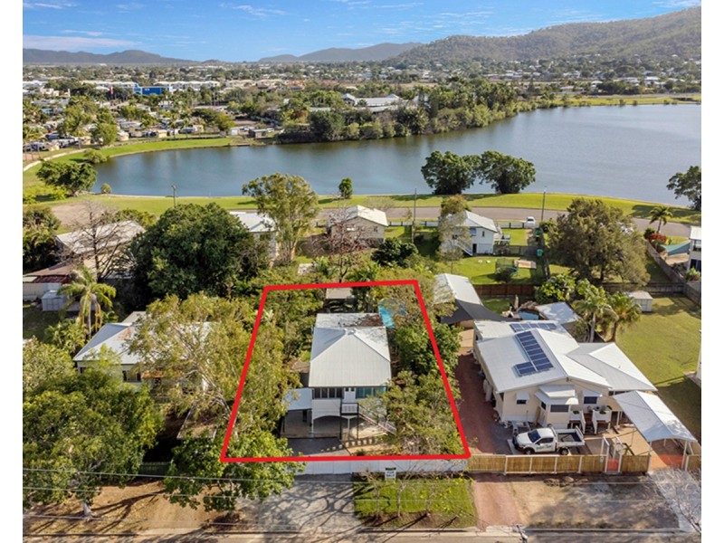 17 Urquhart Street, Currajong QLD 4812