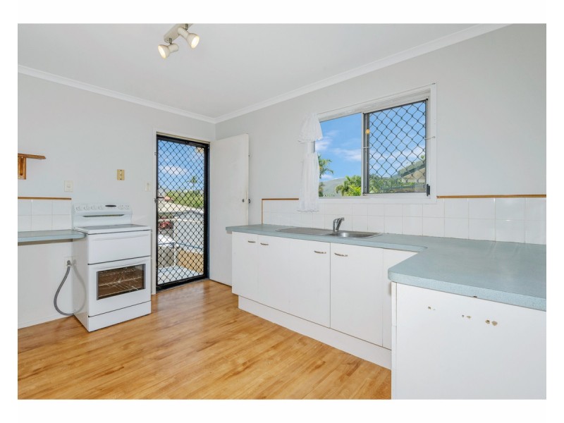 8 Roma Court, Kelso QLD 4815