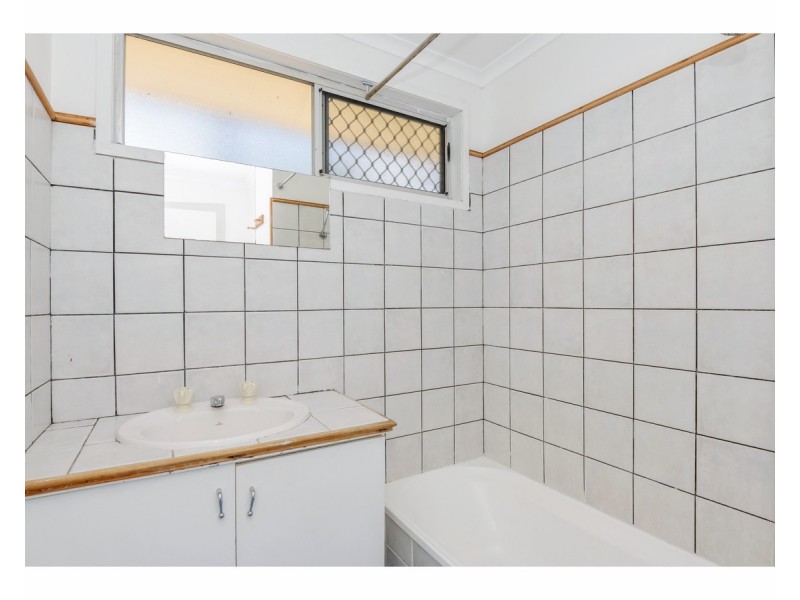 8 Roma Court, Kelso QLD 4815