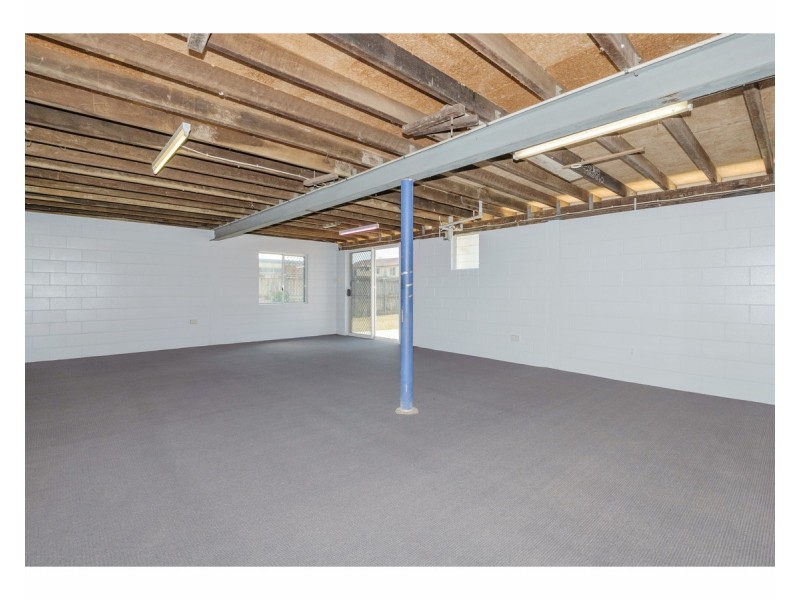 8 Roma Court, Kelso QLD 4815