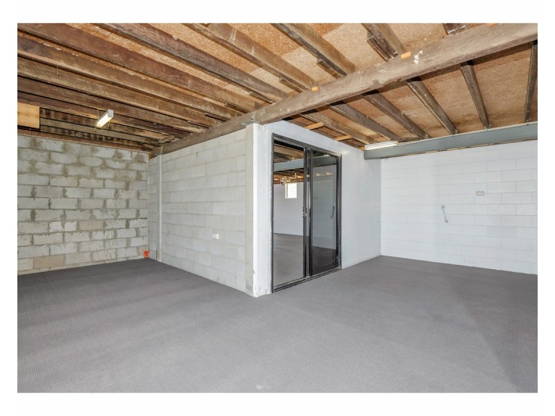 8 Roma Court, Kelso QLD 4815