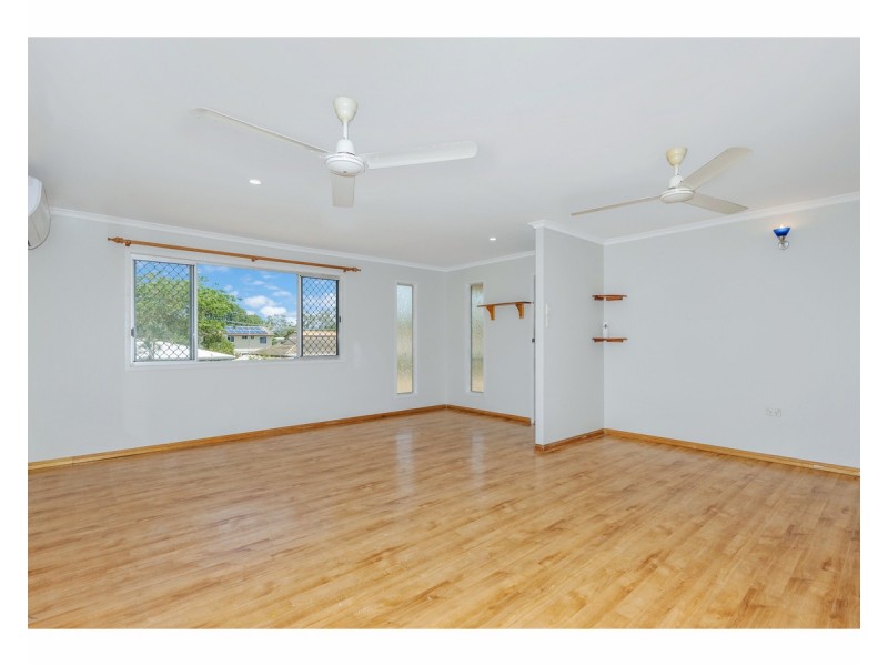 8 Roma Court, Kelso QLD 4815