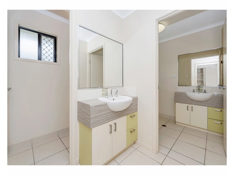 15 Puffer Court, Mount Louisa QLD 4814