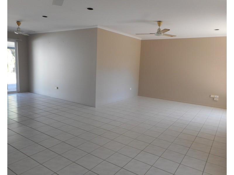 42 Warland Street, Kirwan QLD 4817