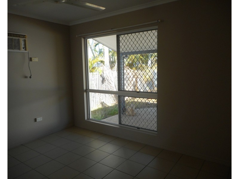 42 Warland Street, Kirwan QLD 4817