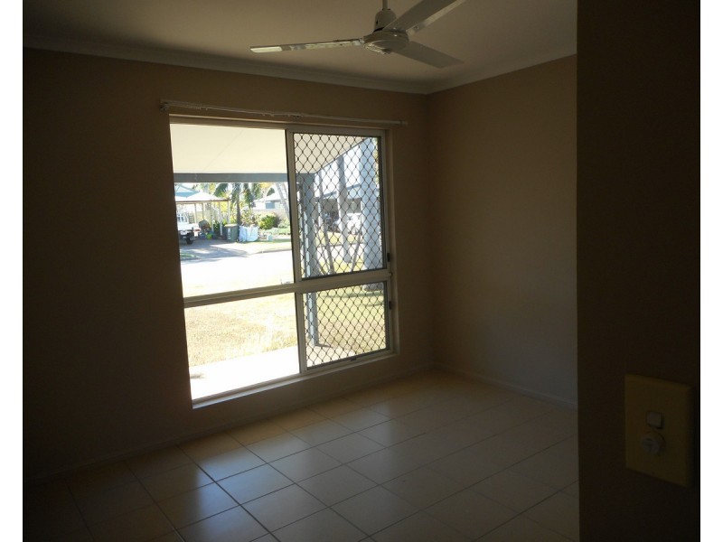 42 Warland Street, Kirwan QLD 4817