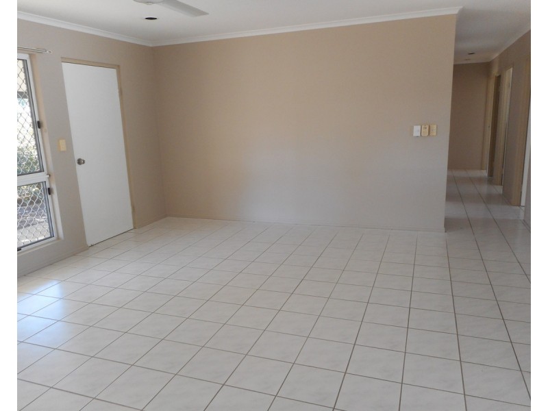 42 Warland Street, Kirwan QLD 4817