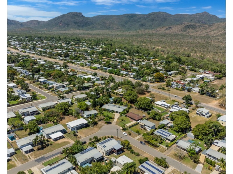 8 Sharon Crescent, Kelso QLD 4815