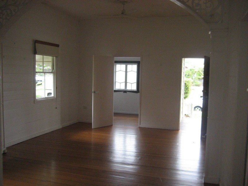 23 Humphrey St, West End QLD 4810