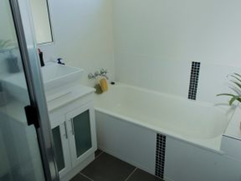 13 Shark Court, Mount Louisa QLD 4814