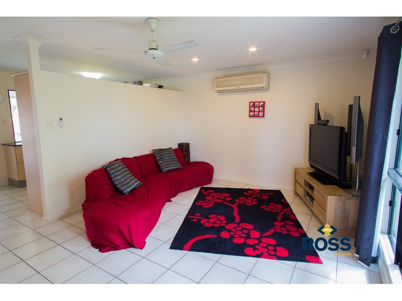 8 Sullivan Place, Kirwan QLD 4817