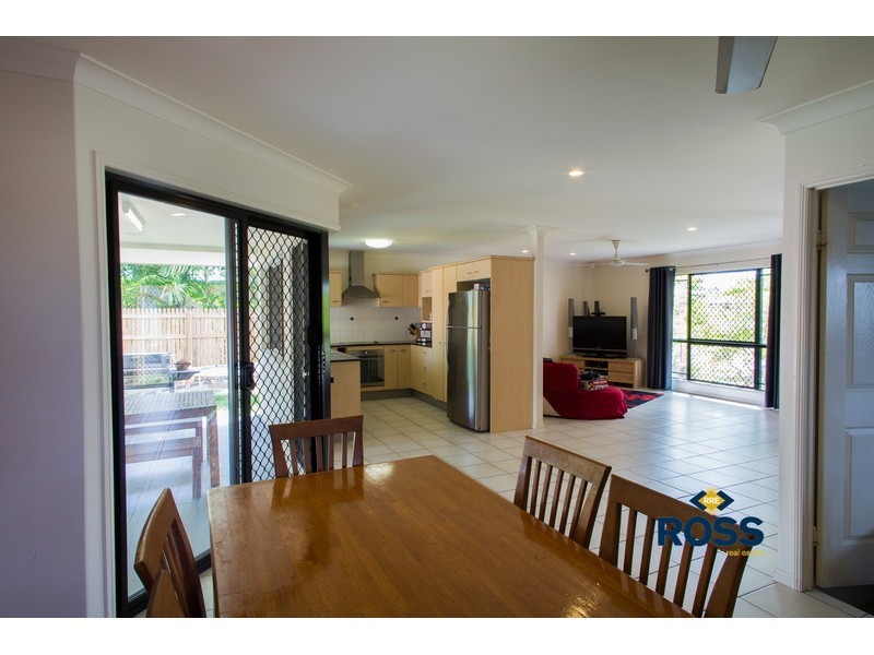 8 Sullivan Place, Kirwan QLD 4817