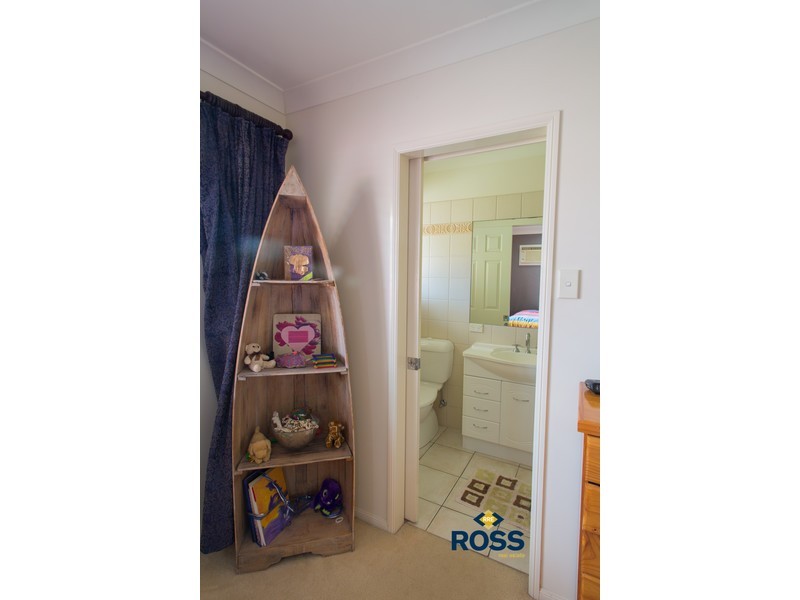 8 Sullivan Place, Kirwan QLD 4817