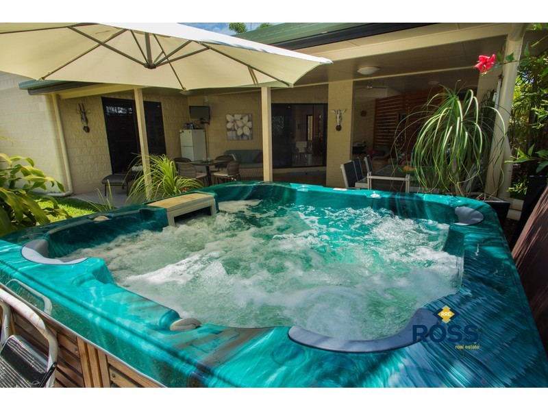 3 Pacific Avenue, Bushland Beach QLD 4818