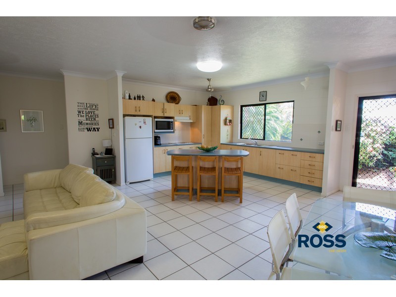 3 Pacific Avenue, Bushland Beach QLD 4818