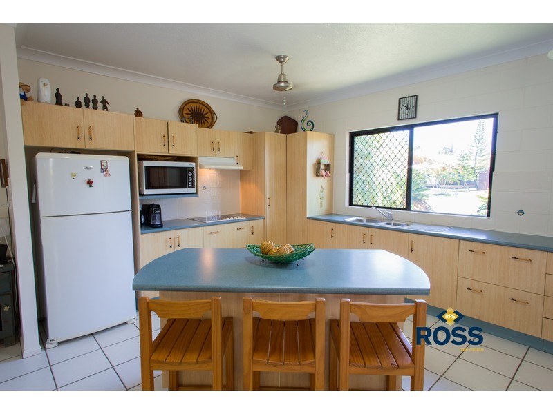 3 Pacific Avenue, Bushland Beach QLD 4818