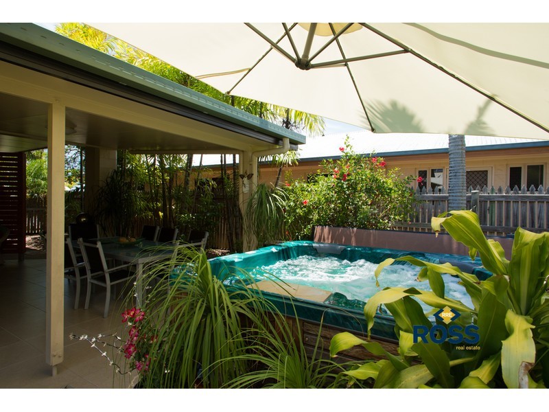 3 Pacific Avenue, Bushland Beach QLD 4818