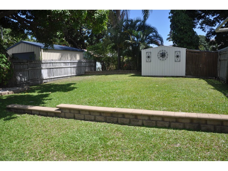 23 Humphrey St, West End QLD 4810