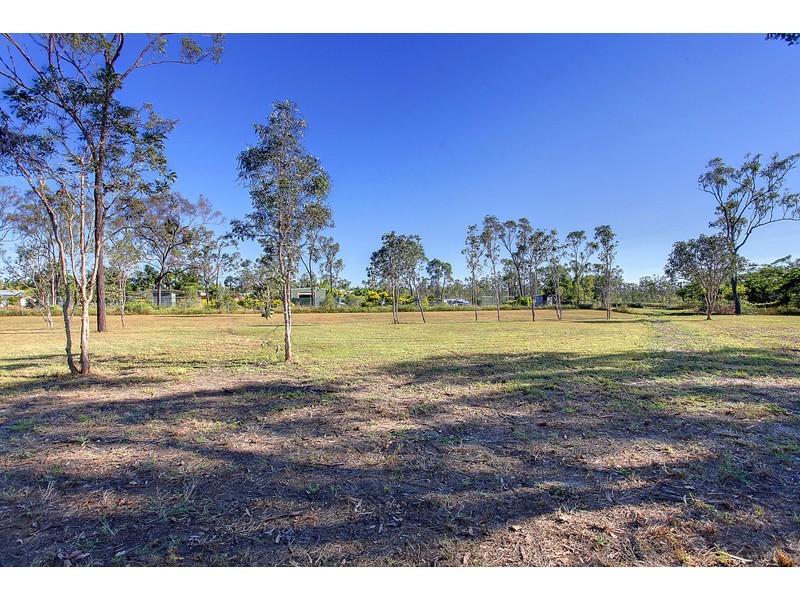 16 Bahama Court, Mount Low QLD 4818