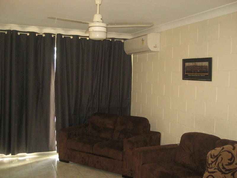 8/11 Vaughn Street, West End QLD 4810