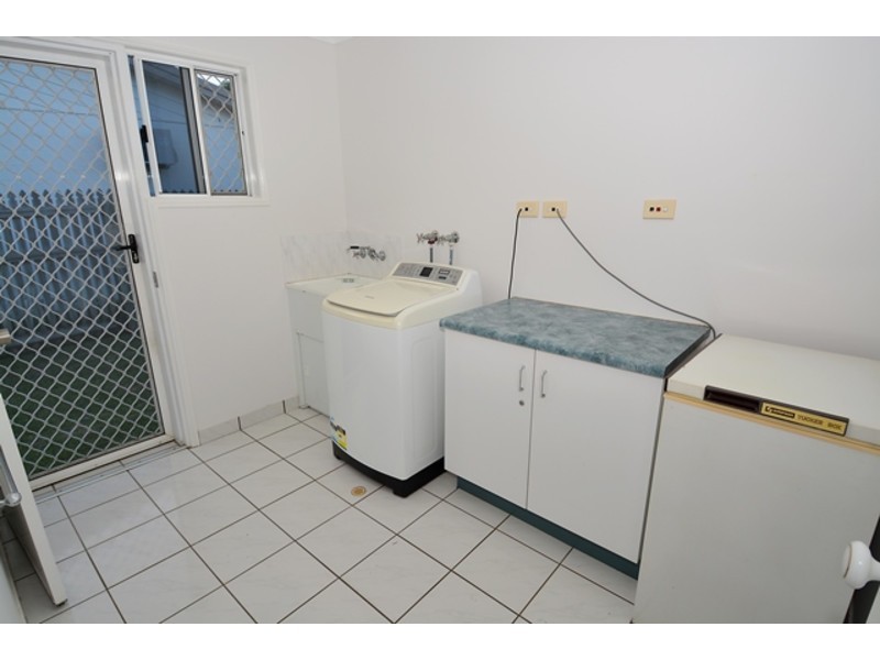 1 Tara Court, Thuringowa Central QLD 4817