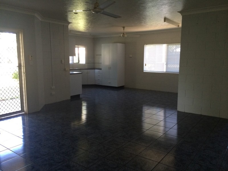 38 Whiting Court, Cungulla QLD 4816