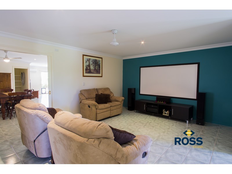 75 Squires Crescent, Kirwan QLD 4817