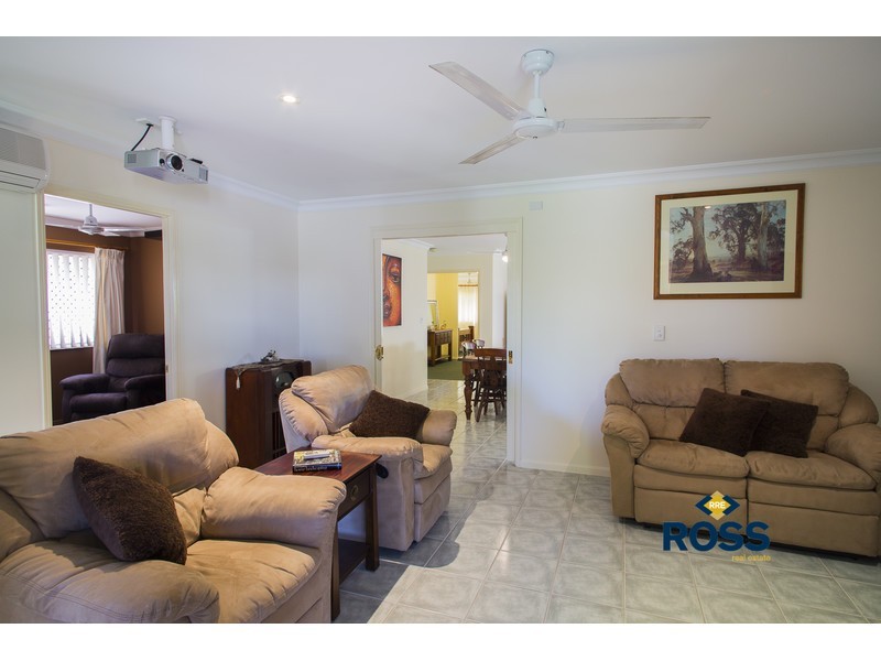 75 Squires Crescent, Kirwan QLD 4817