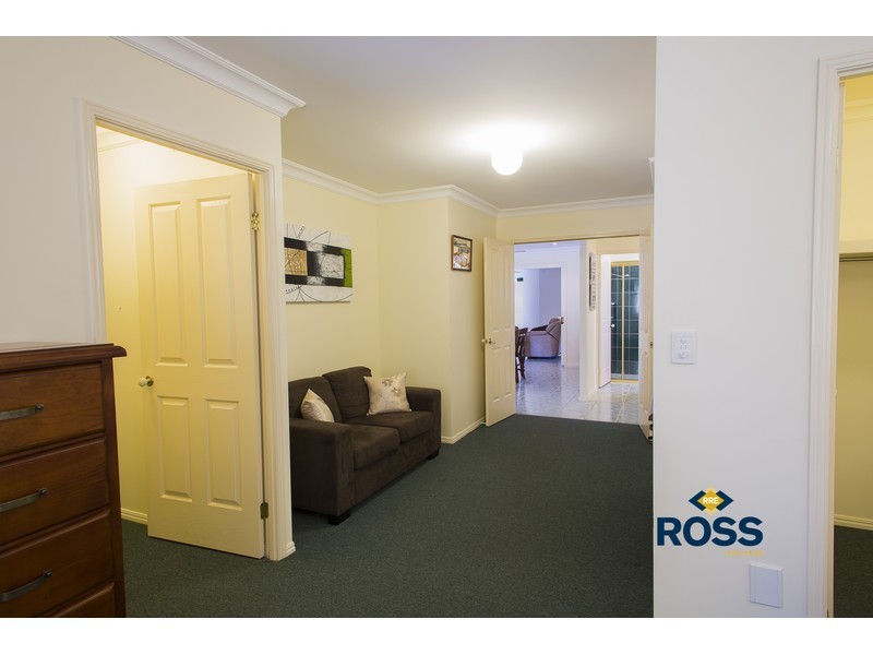 75 Squires Crescent, Kirwan QLD 4817