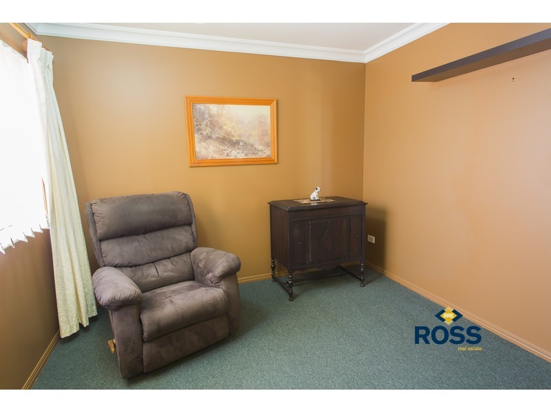 75 Squires Crescent, Kirwan QLD 4817