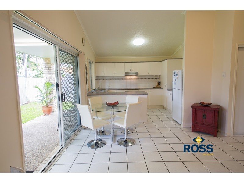 13 Blue Lake Court, Kirwan QLD 4817