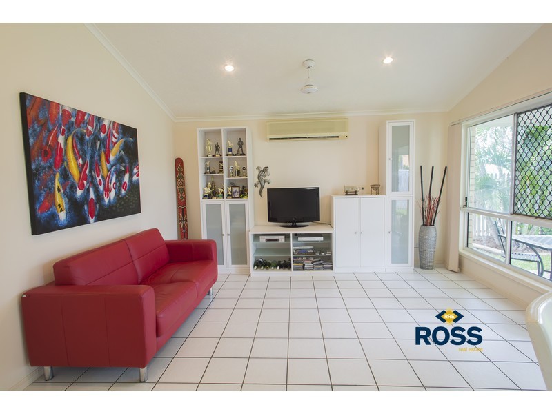 13 Blue Lake Court, Kirwan QLD 4817