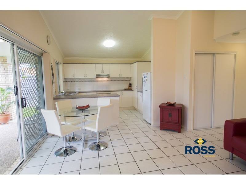 13 Blue Lake Court, Kirwan QLD 4817