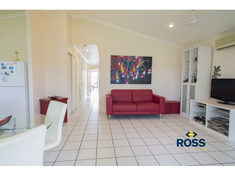 13 Blue Lake Court, Kirwan QLD 4817