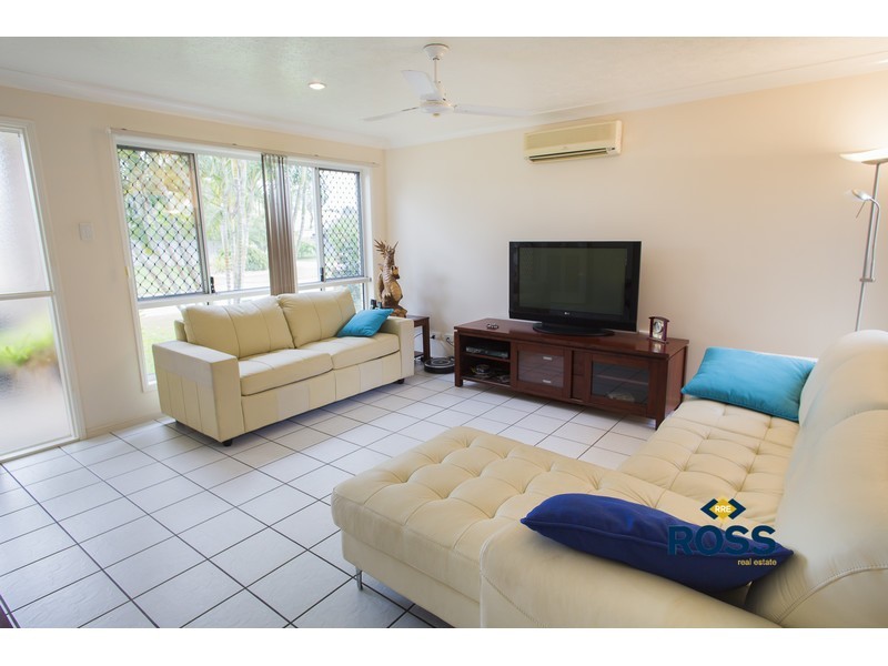 13 Blue Lake Court, Kirwan QLD 4817