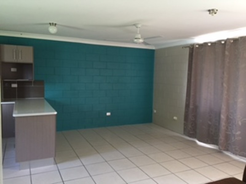 2/4 St Lucia Dve, Rasmussen QLD 4815