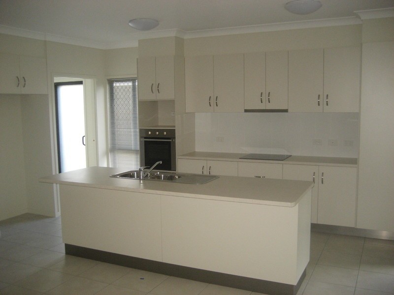 13 Fellowship Place, Rasmussen QLD 4815