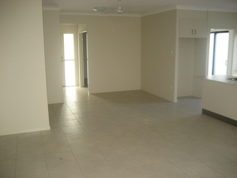 13 Fellowship Place, Rasmussen QLD 4815