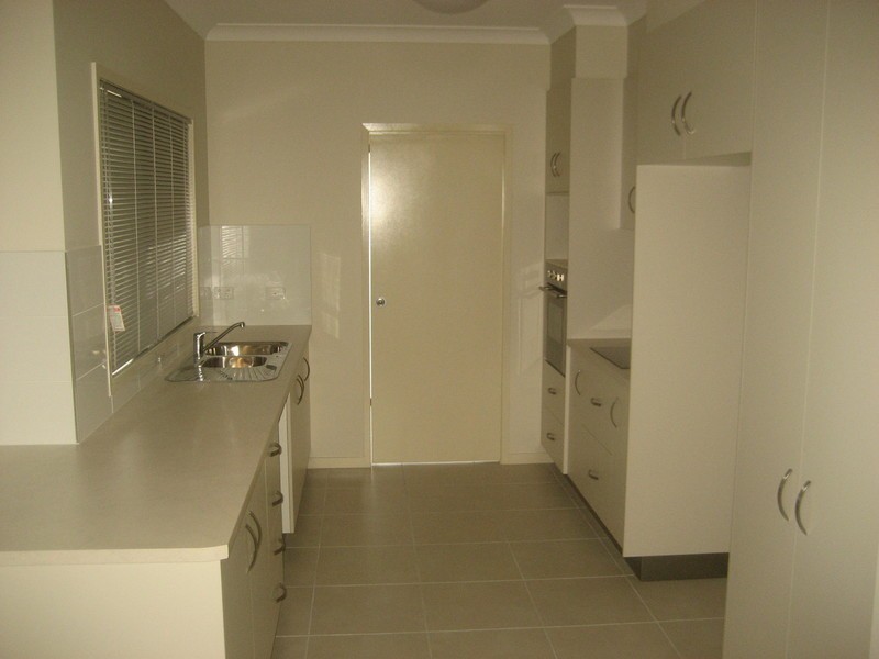 8 Diversity Street, Rasmussen QLD 4815