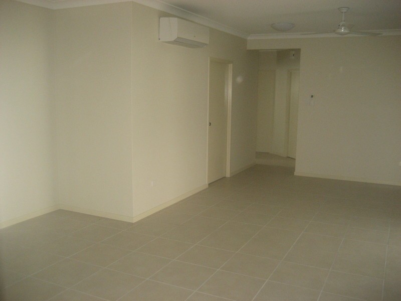 8 Diversity Street, Rasmussen QLD 4815