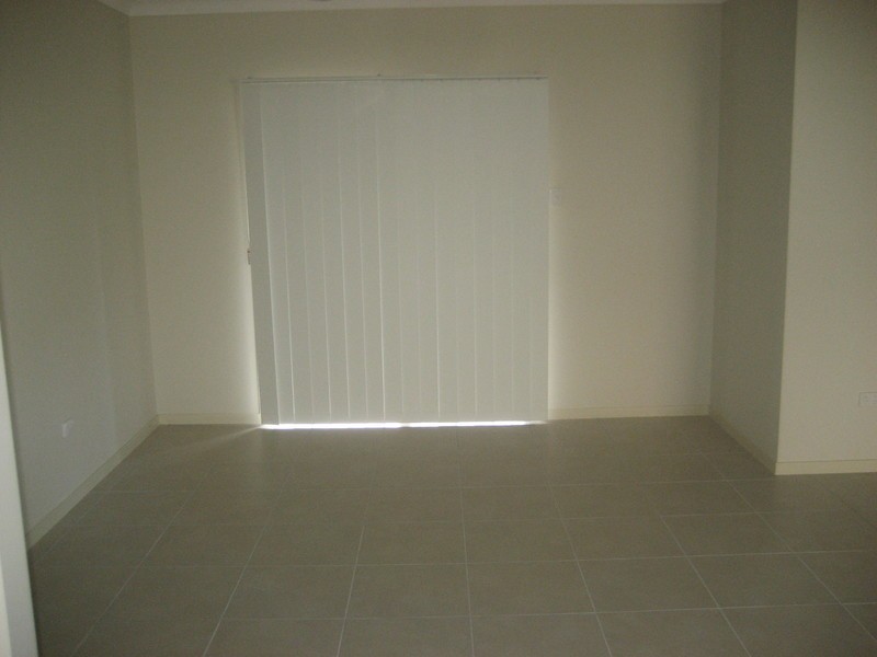 8 Diversity Street, Rasmussen QLD 4815