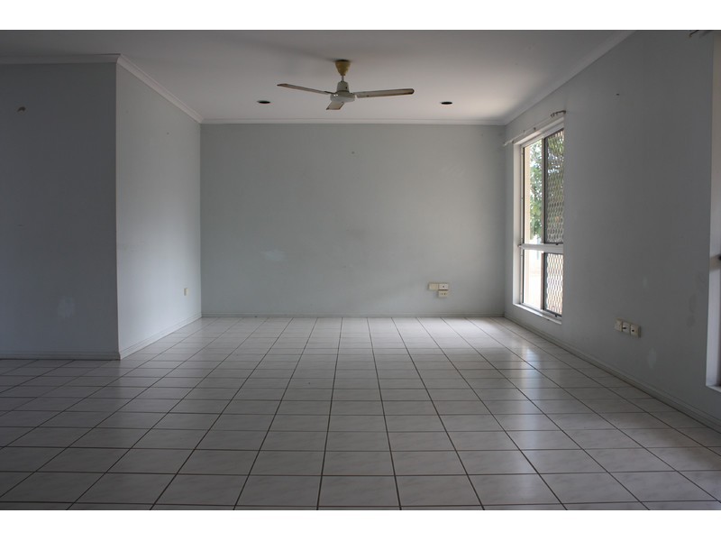 42 Warland Street, Kirwan QLD 4817